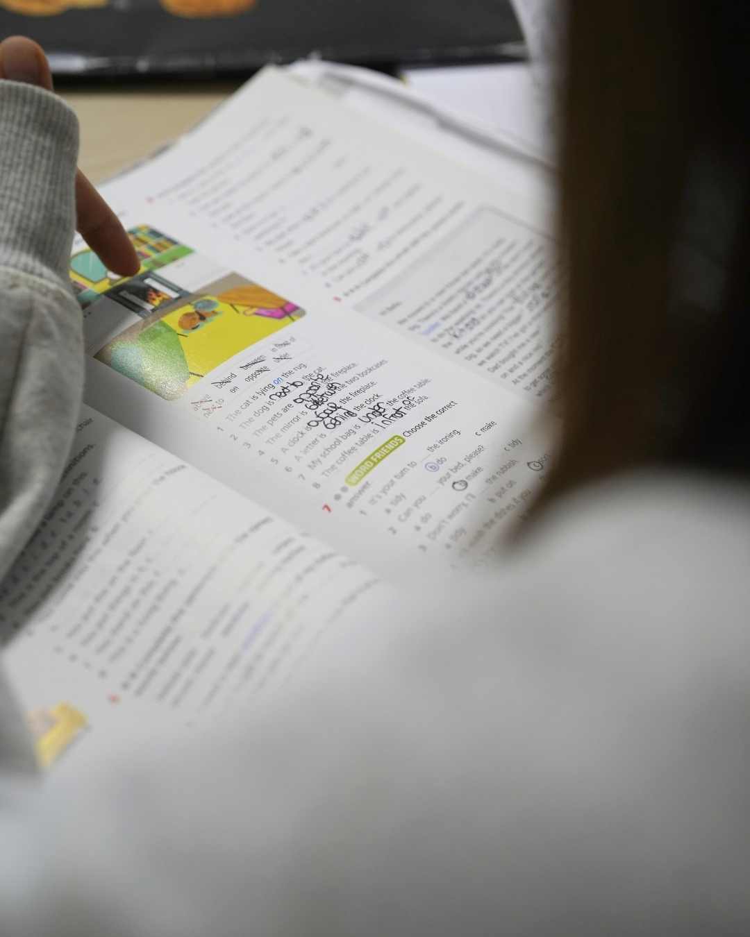 Ragazza che scrive